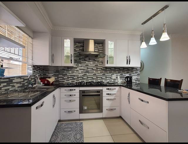 3 BEDROOM CLUSTER RENTED IN HALFWAY GARDENS